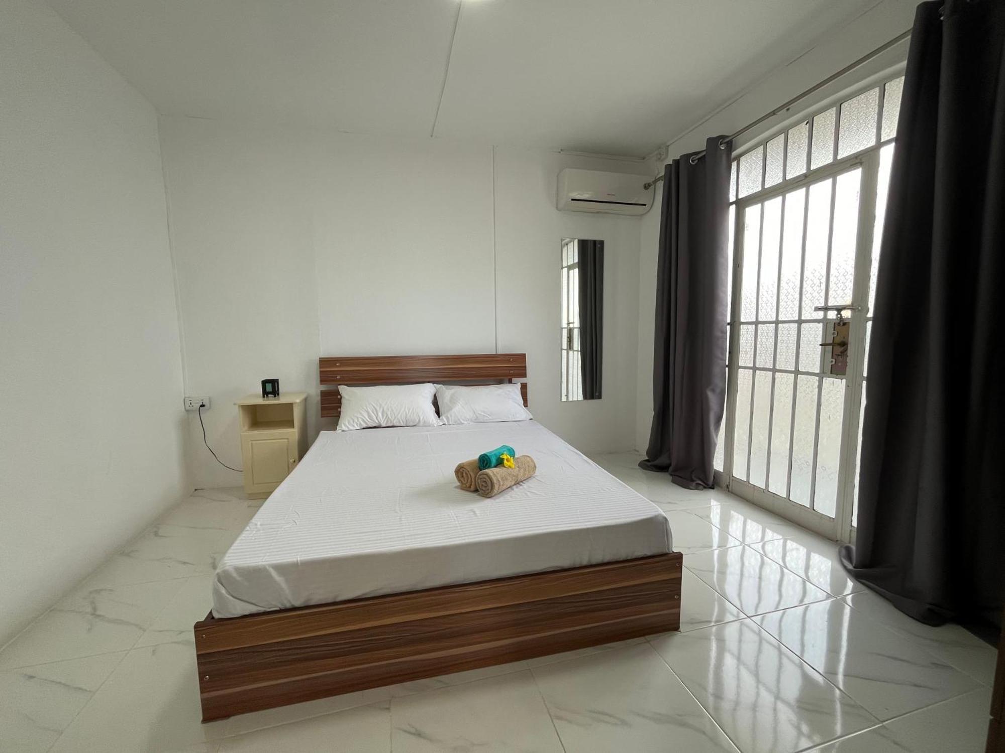 Tropical Retreats Apartment Flic en Flac Exterior photo